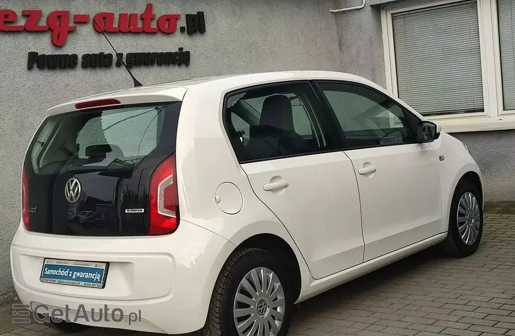 VOLKSWAGEN Up! 