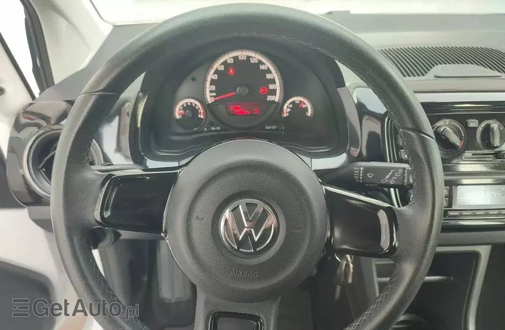 VOLKSWAGEN Up! 
