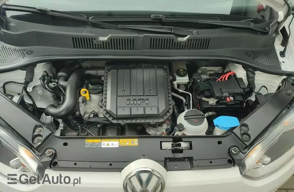 VOLKSWAGEN Up! 