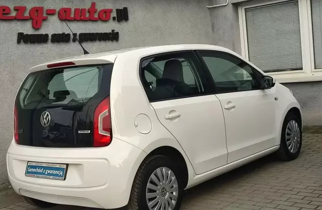 VOLKSWAGEN Up! 