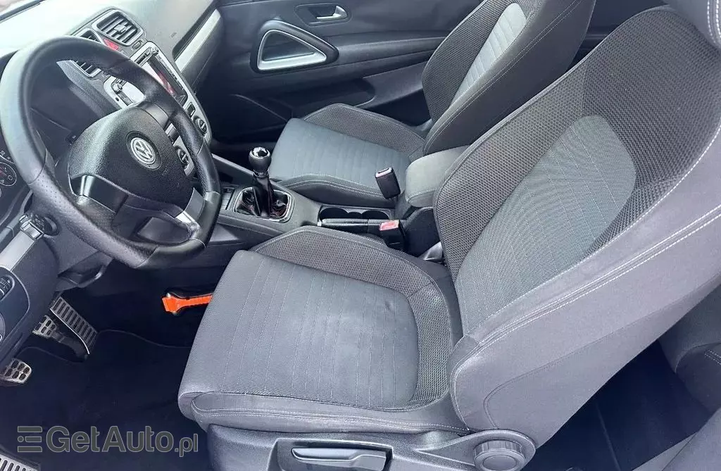VOLKSWAGEN Scirocco 