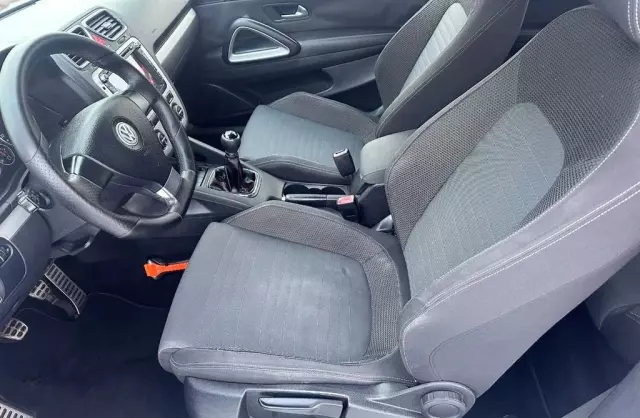 VOLKSWAGEN Scirocco 