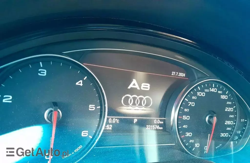 AUDI A8 