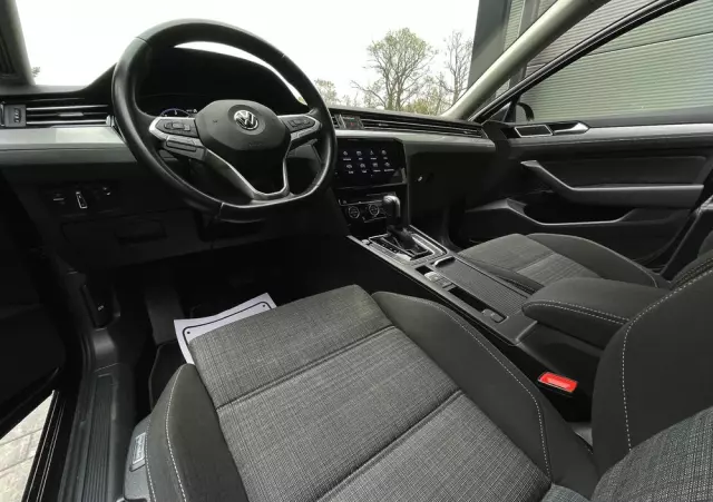 VOLKSWAGEN Passat 2.0 TDI SCR Business DSG