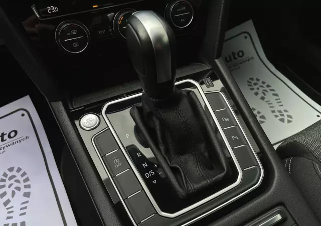 VOLKSWAGEN Passat 2.0 TDI SCR Business DSG