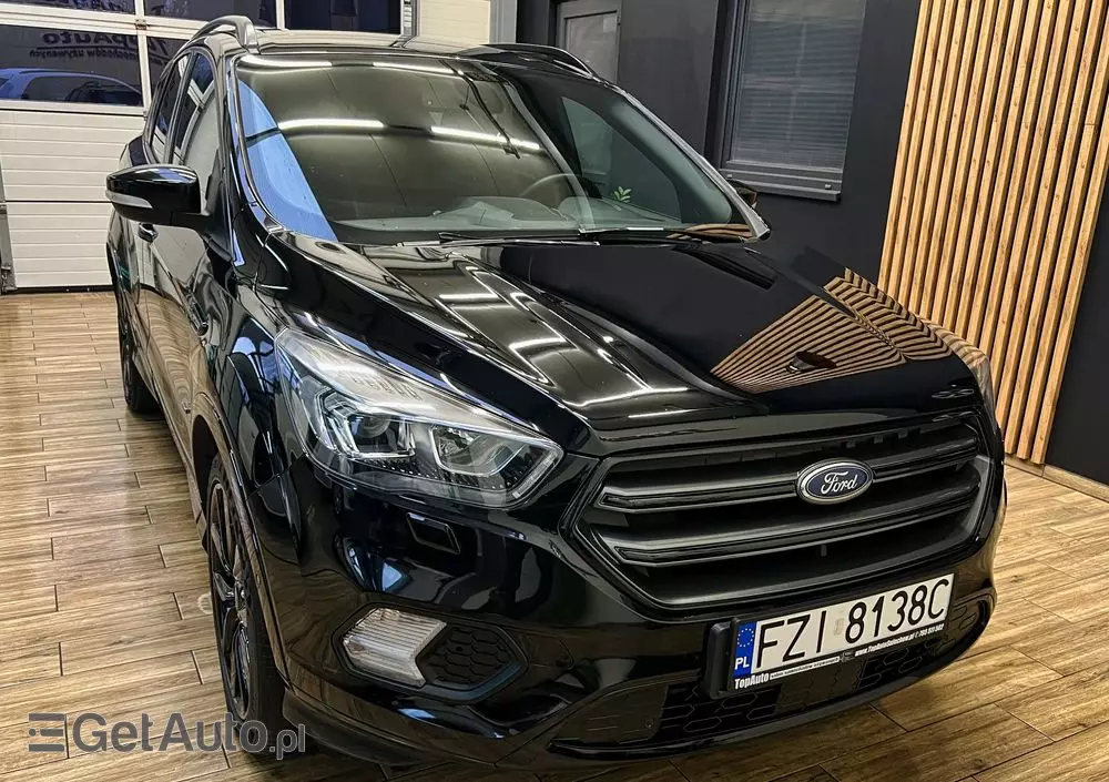 FORD Kuga 2.0 TDCi 4x4 ST-Line