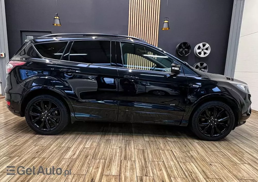 FORD Kuga 2.0 TDCi 4x4 ST-Line