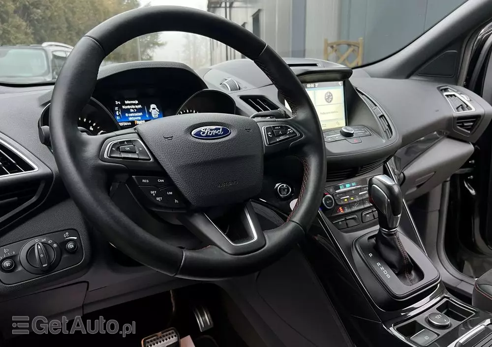 FORD Kuga 2.0 TDCi 4x4 ST-Line