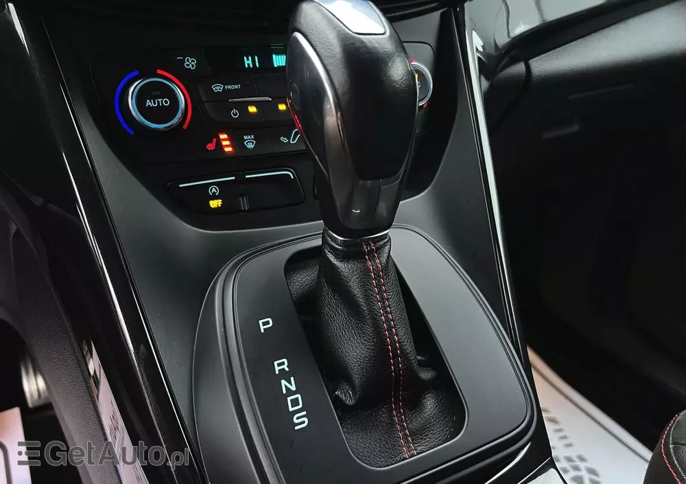 FORD Kuga 2.0 TDCi 4x4 ST-Line