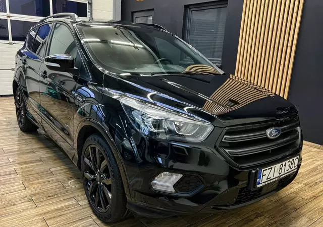 FORD Kuga 2.0 TDCi 4x4 ST-Line