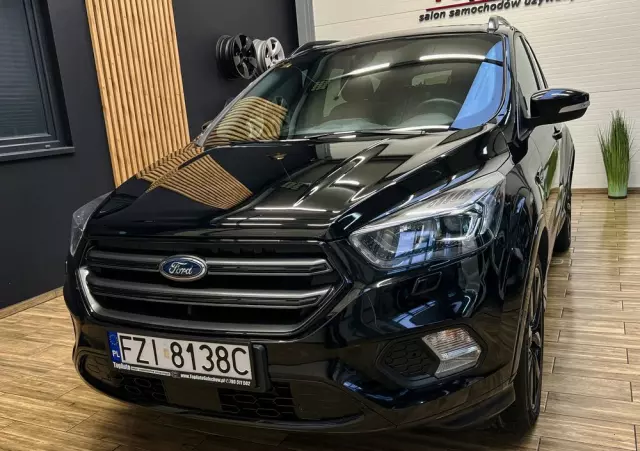 FORD Kuga 2.0 TDCi 4x4 ST-Line