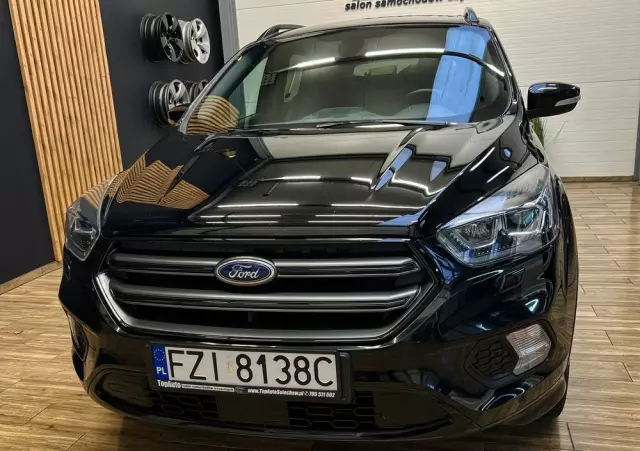 FORD Kuga 2.0 TDCi 4x4 ST-Line