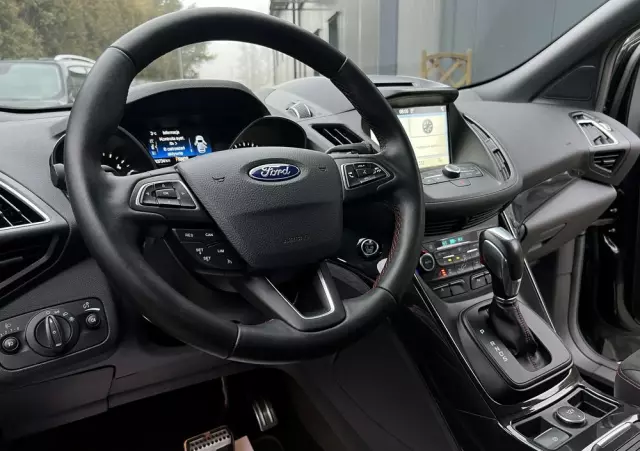 FORD Kuga 2.0 TDCi 4x4 ST-Line