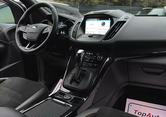 FORD Kuga 2.0 TDCi 4x4 ST-Line