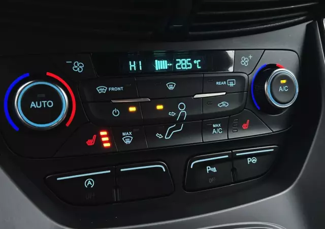 FORD Kuga 2.0 TDCi 4x4 ST-Line