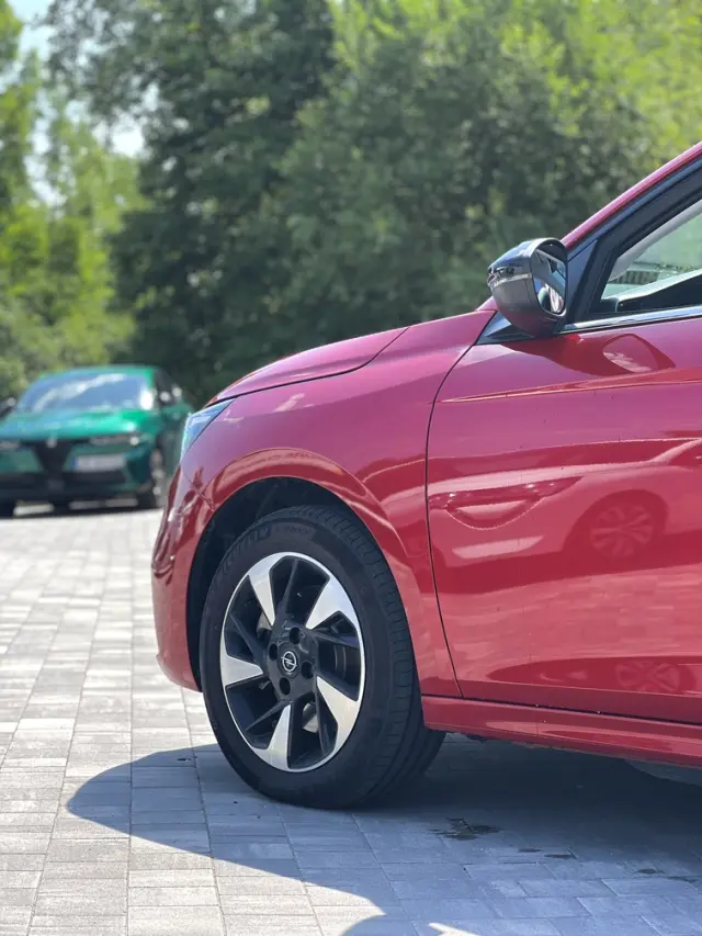 OPEL Corsa Elegance Aut.