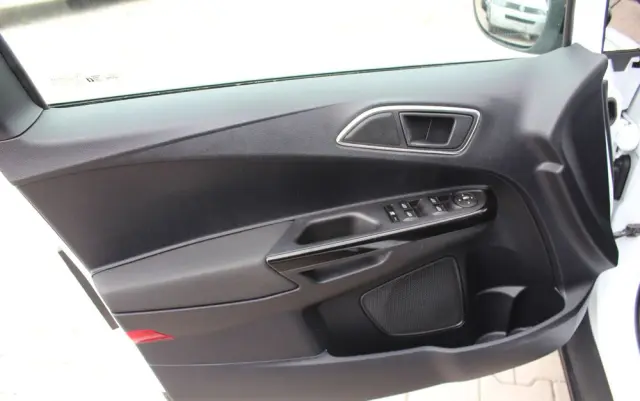 FORD B-MAX 1.0 EcoBoost Titanium