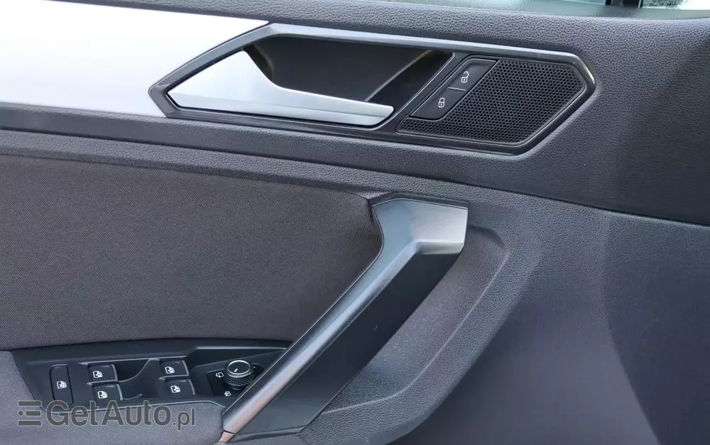 VOLKSWAGEN Tiguan 2.0 TDI SCR DSG R-Line
