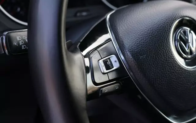 VOLKSWAGEN Tiguan 2.0 TDI SCR DSG R-Line