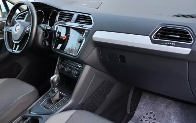 VOLKSWAGEN Tiguan 2.0 TDI SCR DSG R-Line