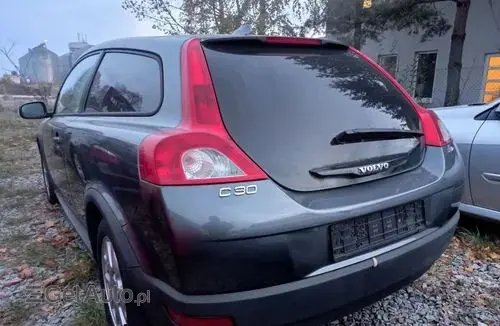 VOLVO C30 