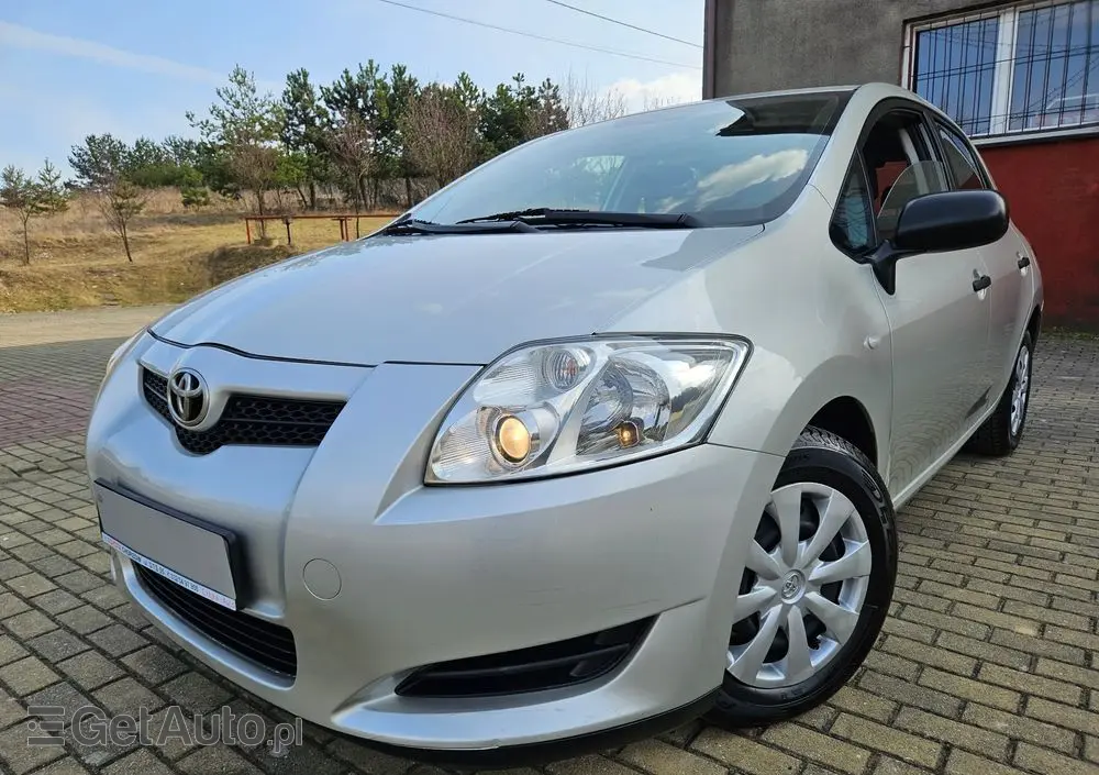 TOYOTA Auris 1.33 VVT-i Luna