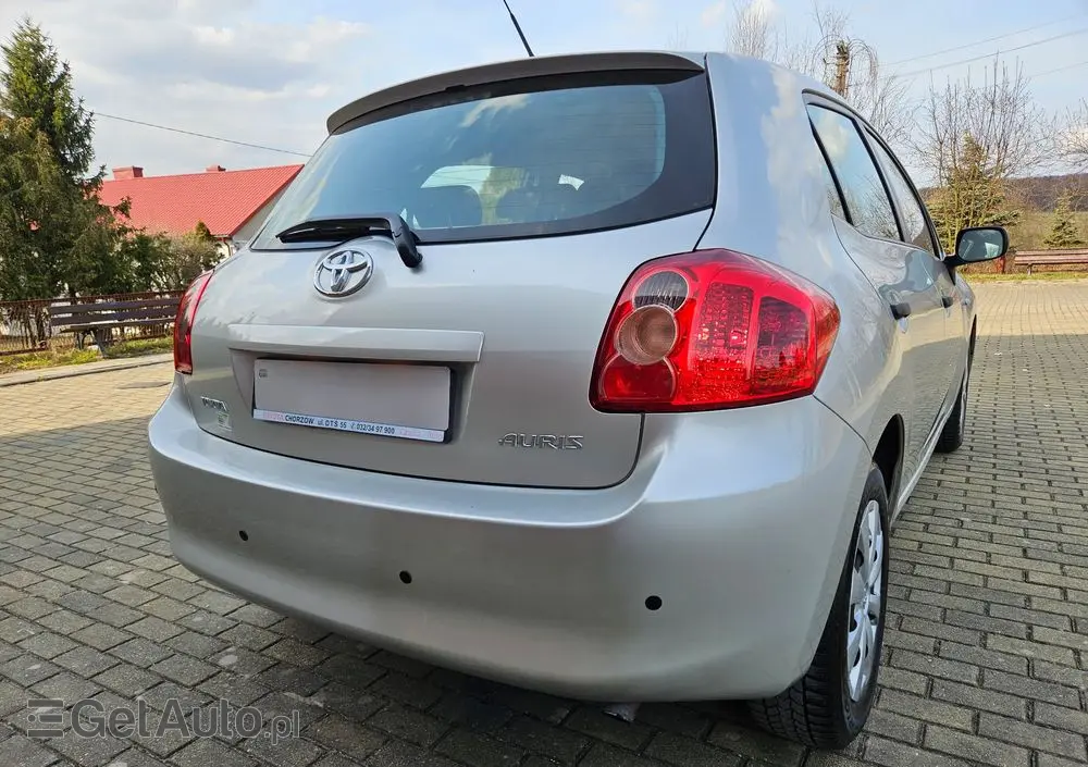 TOYOTA Auris 1.33 VVT-i Luna