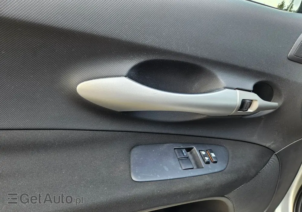 TOYOTA Auris 1.33 VVT-i Luna