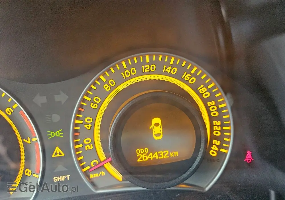 TOYOTA Auris 1.33 VVT-i Luna