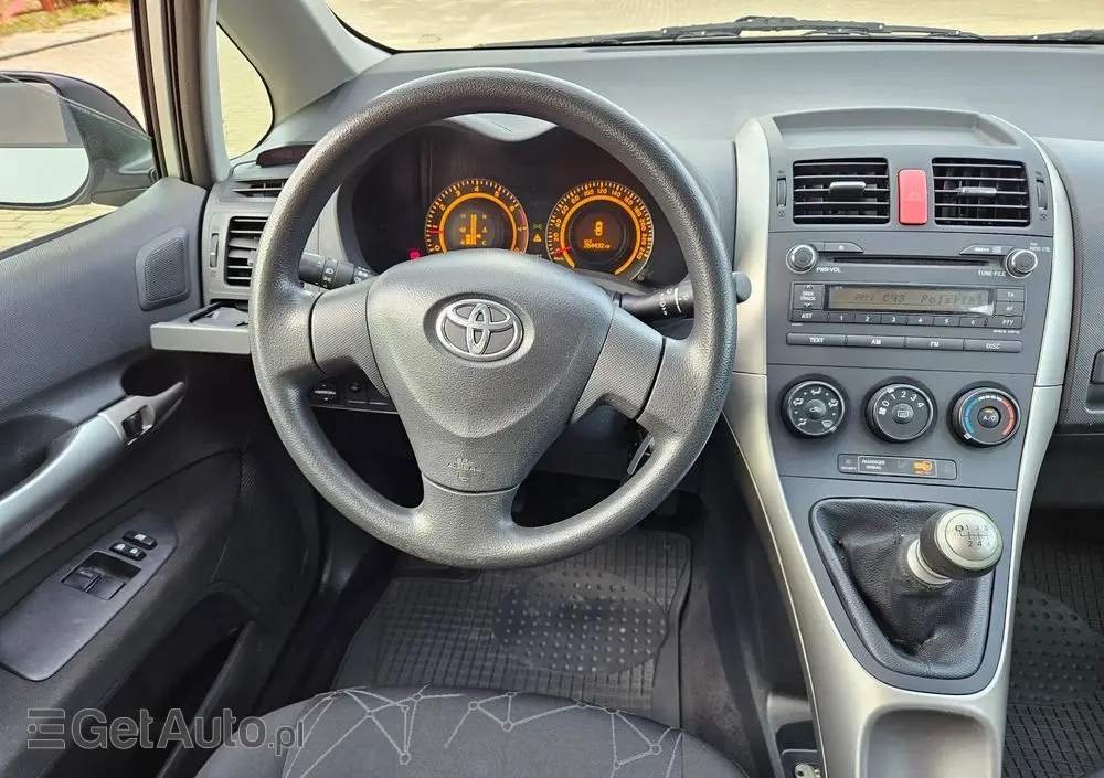 TOYOTA Auris 1.33 VVT-i Luna