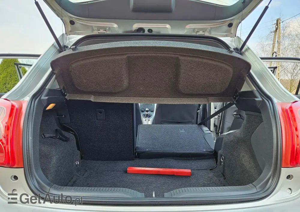 TOYOTA Auris 1.33 VVT-i Luna