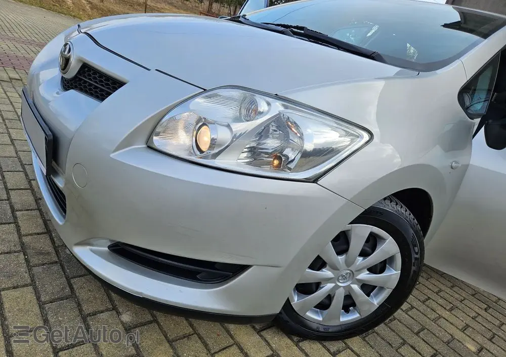 TOYOTA Auris 1.33 VVT-i Luna
