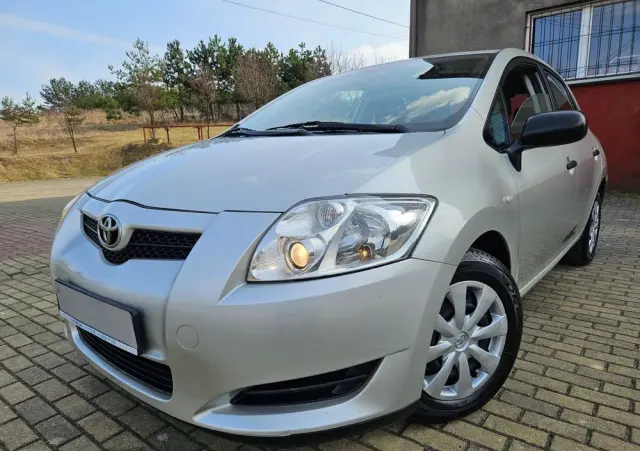TOYOTA Auris 1.33 VVT-i Luna