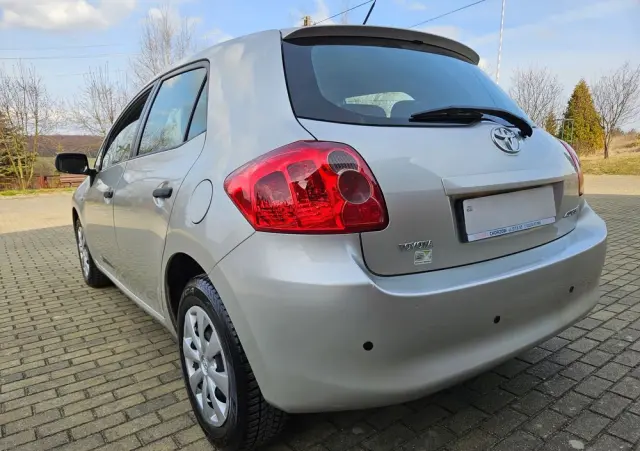 TOYOTA Auris 1.33 VVT-i Luna