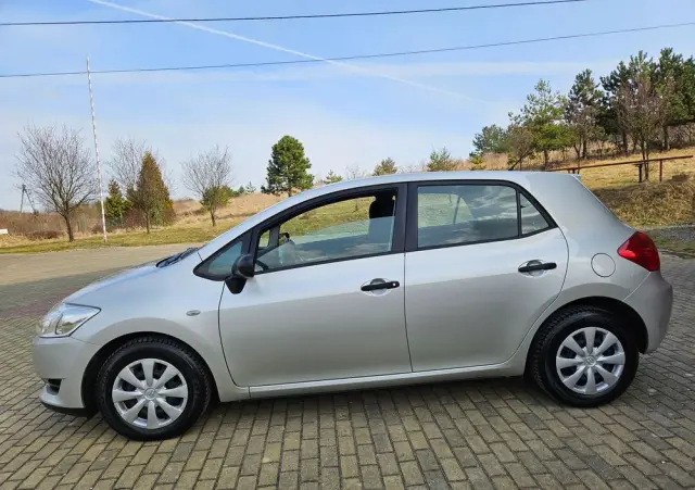 TOYOTA Auris 1.33 VVT-i Luna