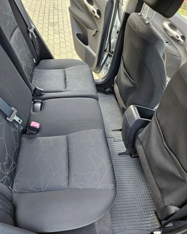 TOYOTA Auris 1.33 VVT-i Luna