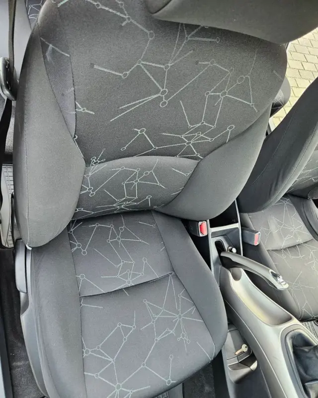 TOYOTA Auris 1.33 VVT-i Luna