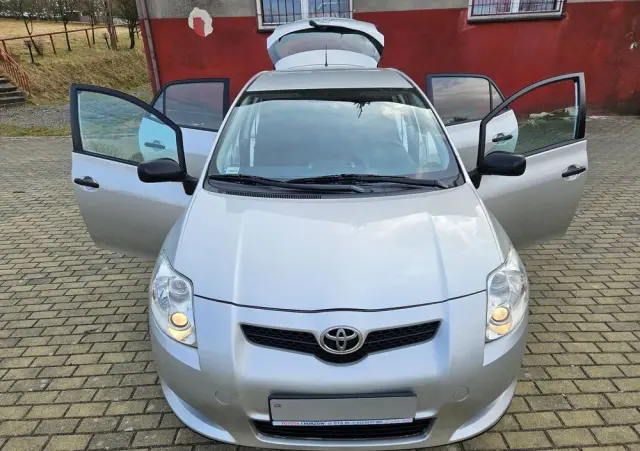 TOYOTA Auris 1.33 VVT-i Luna