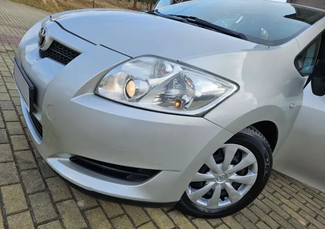 TOYOTA Auris 1.33 VVT-i Luna