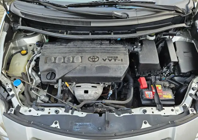 TOYOTA Auris 1.33 VVT-i Luna