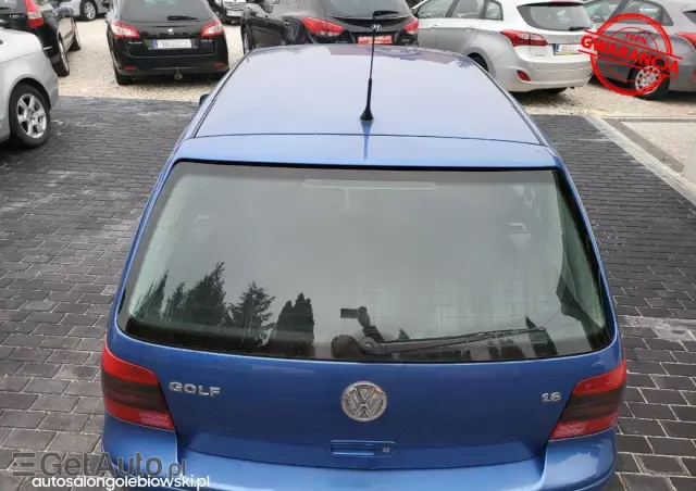 VOLKSWAGEN Golf 