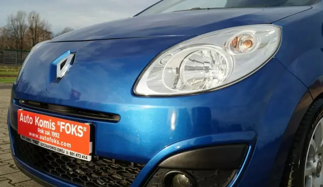 RENAULT Twingo 