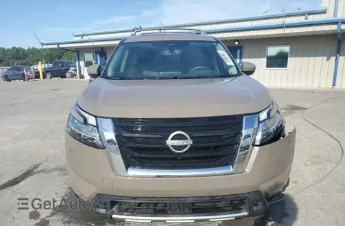 NISSAN Pathfinder 
