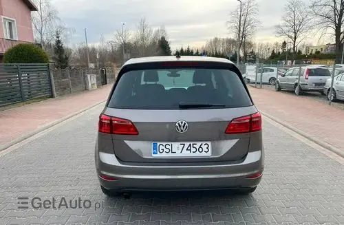 VOLKSWAGEN Golf Sportsvan 