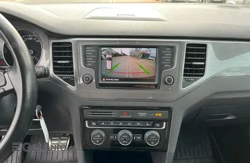 VOLKSWAGEN Golf Sportsvan 