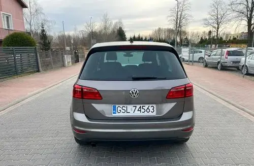 VOLKSWAGEN Golf Sportsvan 
