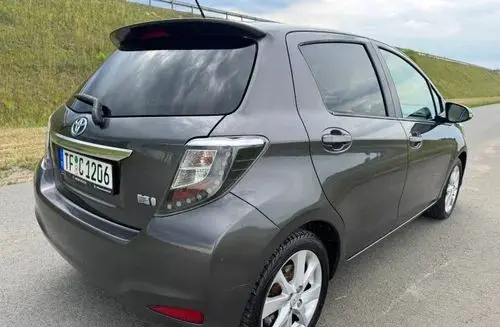 TOYOTA Yaris 
