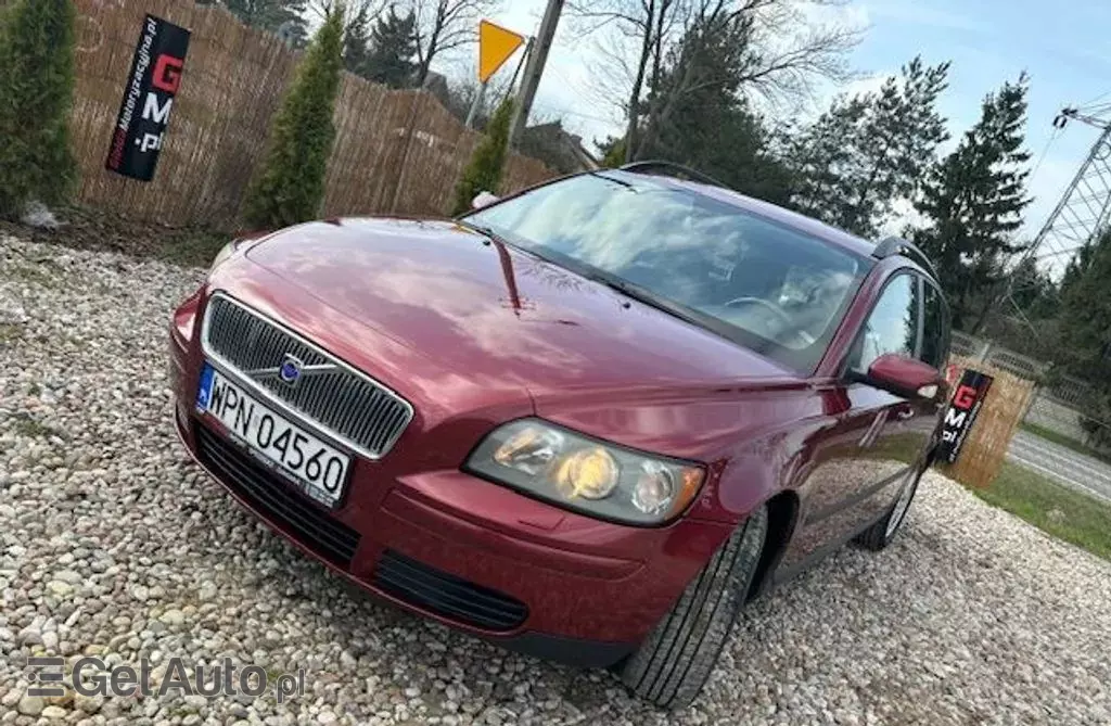 VOLVO V50 