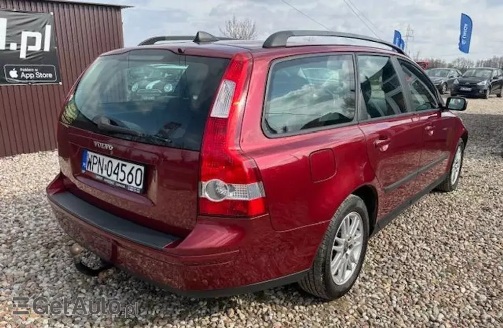 VOLVO V50 