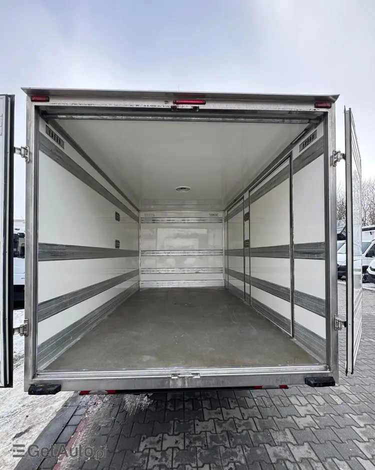 IVECO IVECO DAILY 35S14,,35S15,,35S13 IZOTERMA CHLODNIA PODWOZIE DO ZABUDOWY KILKA SZTUK 